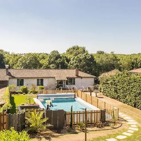 Le Logis Du Vignoble 度假居