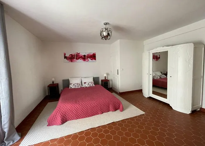 Le Logis Du Vignoble * Le Pallet